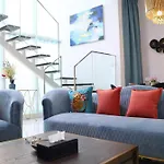 Masdar 2Br Apt Luxe Pool Comfy Near Auh