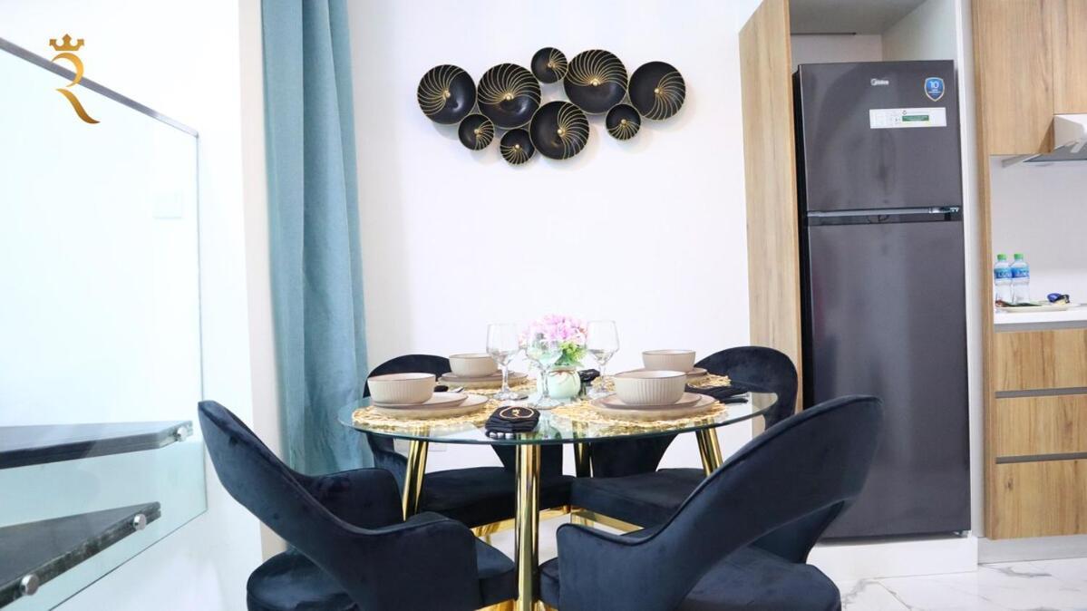 Appartamento Masdar 2br Luxe Pool Comfy Near Auh